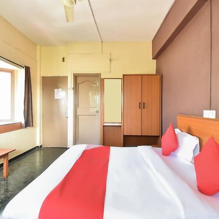 Oyo 63264 Hotel Shamiana Pandharpur Buitenkant foto