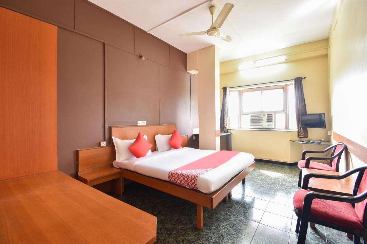 Oyo 63264 Hotel Shamiana Pandharpur Buitenkant foto