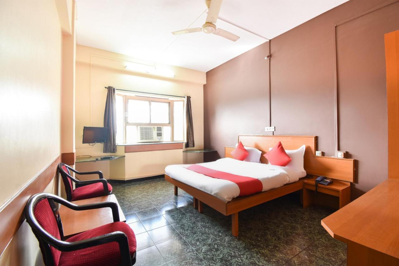 Oyo 63264 Hotel Shamiana Pandharpur Buitenkant foto